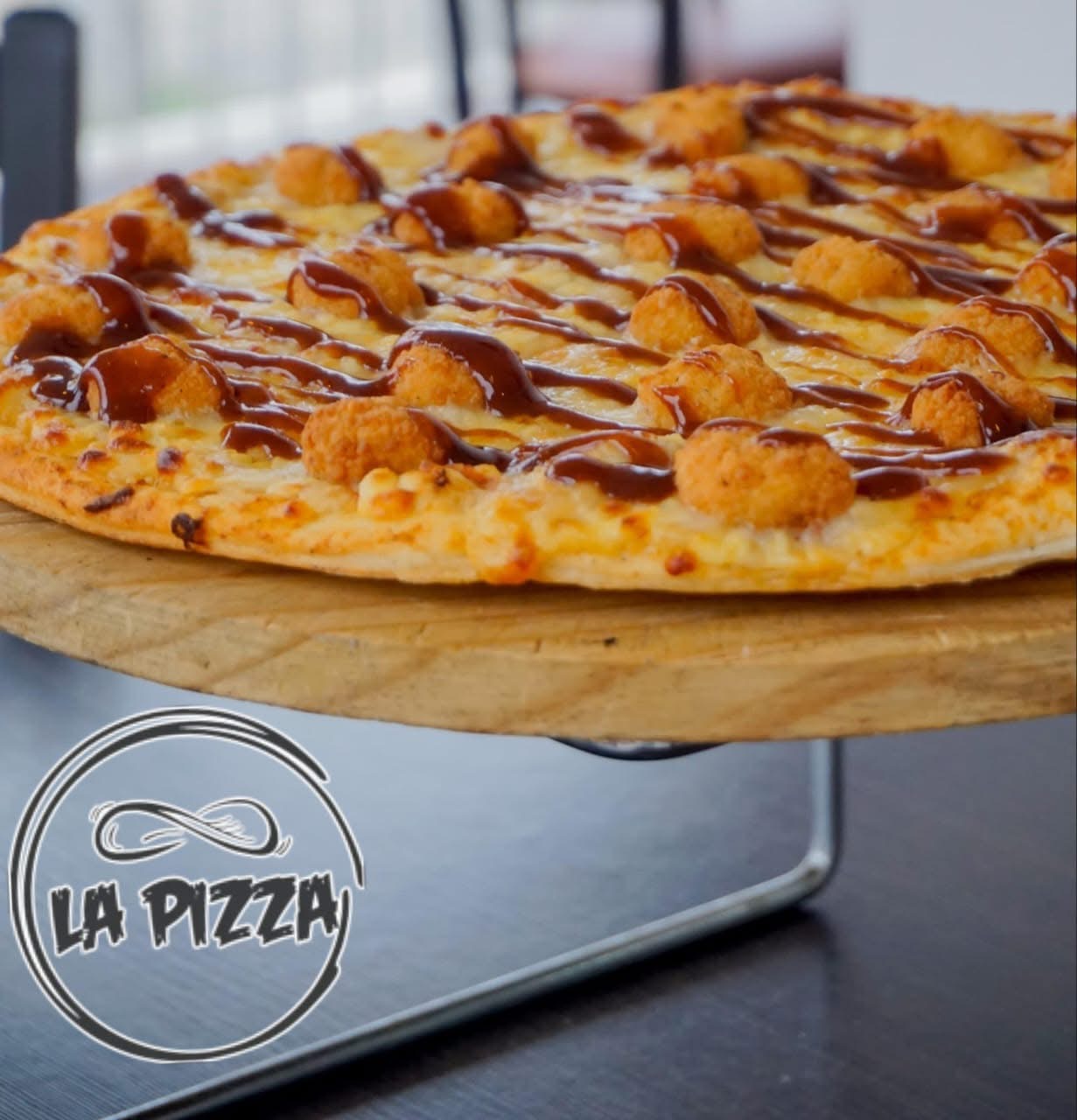 Pizza con salsa BBQ