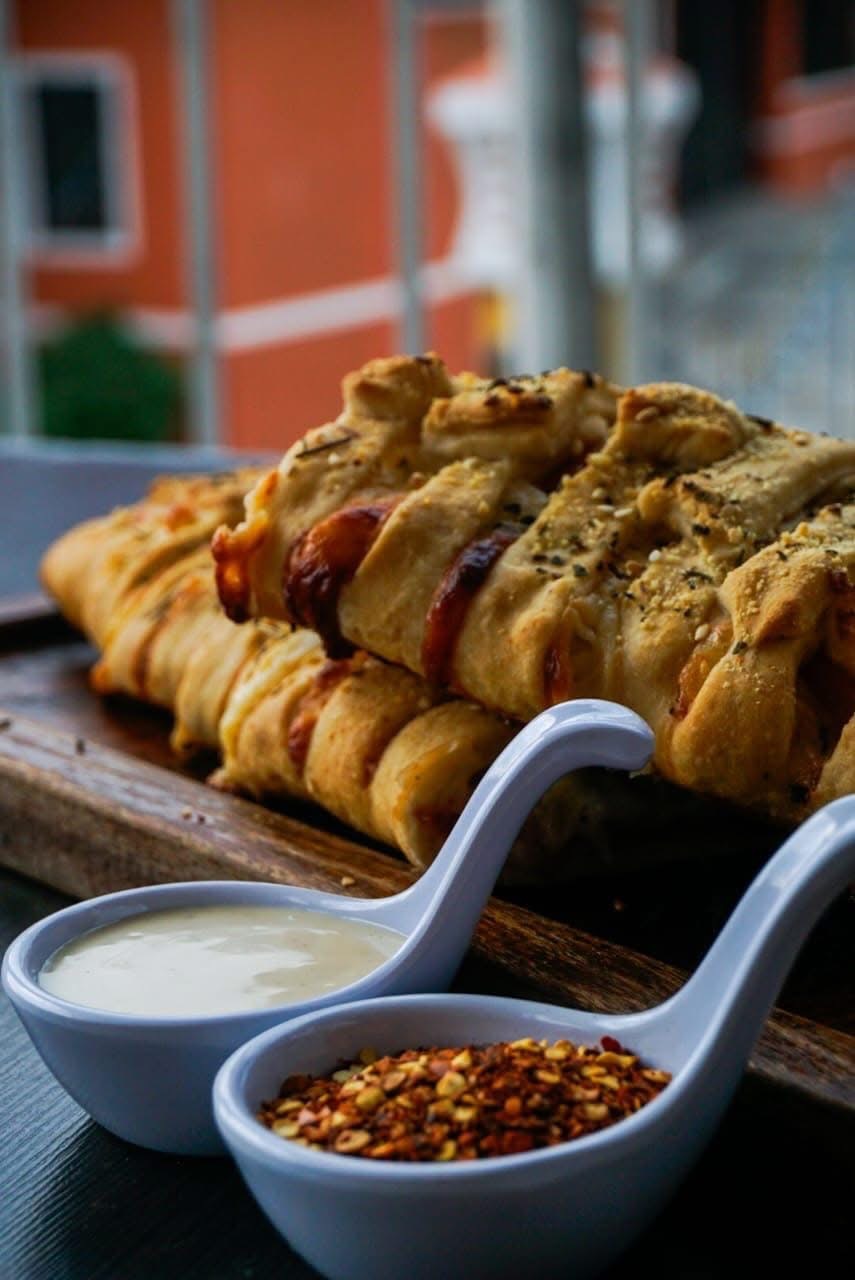 Strompolis con salsas